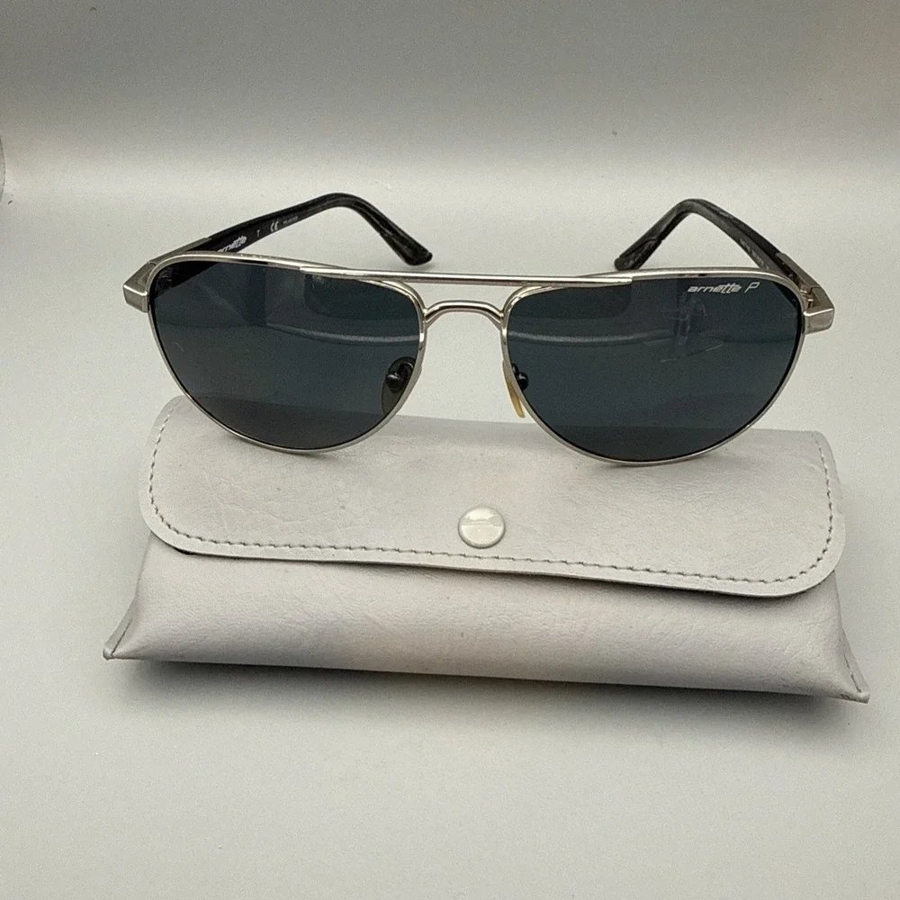 Arnette Aviator Sunglasses 3061-503/71 One Time Polarized Gold Frames EUC
